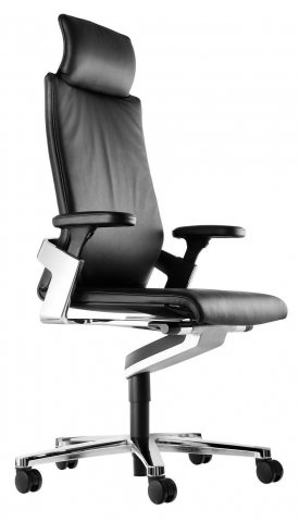 Siège de bureau design ergonomique rembourré en cuir noir avec accoudoirs 2D et piétement à roulette en croisillon, ON WILKHAHN